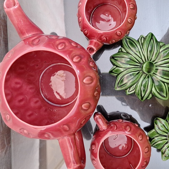 5 piece vintage strawberry design tea/coffee pitcher with sugar and creamer dish - Picture 3 of 15